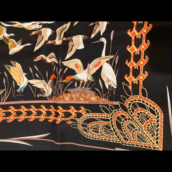 Hermes Libres Comme L'Air Hermes silk scarf - Picture 9 of 16
